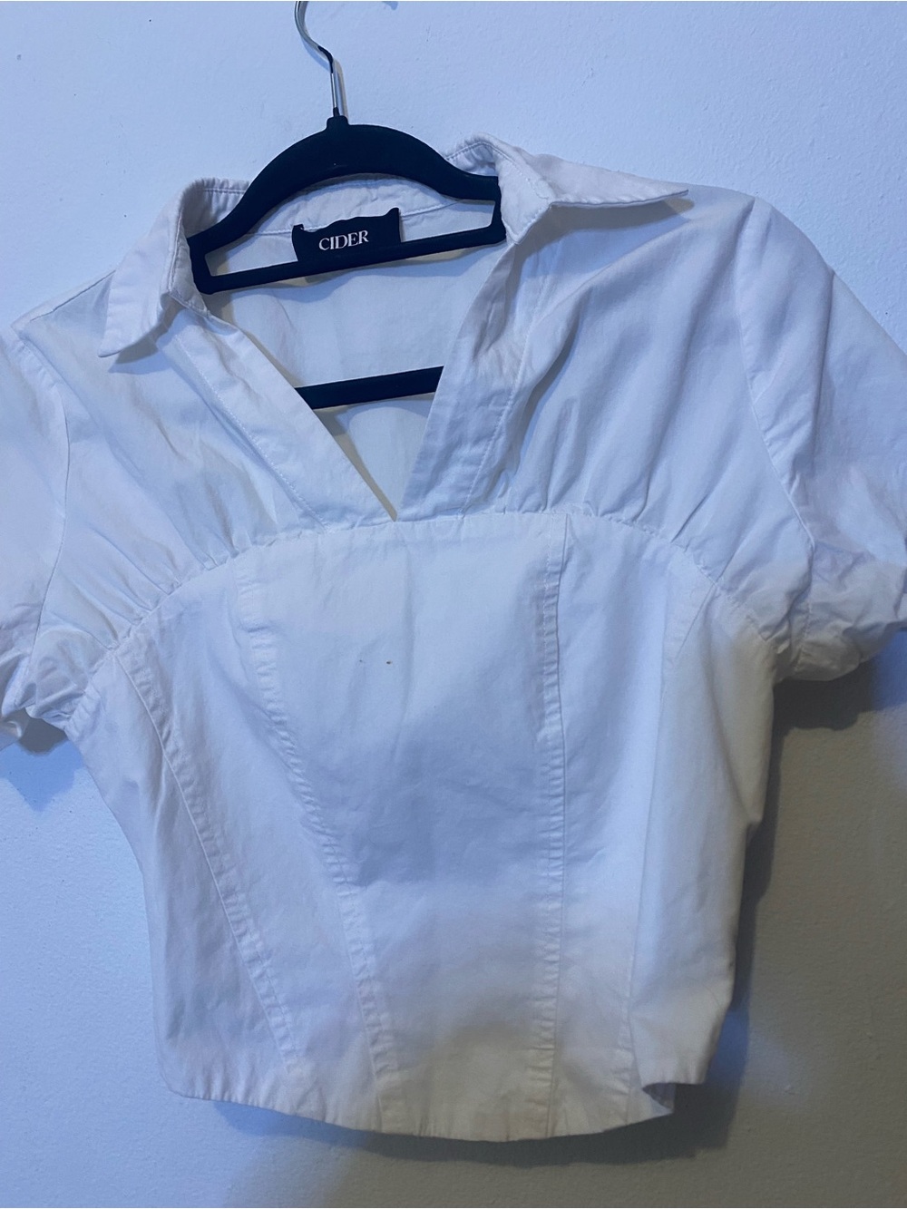Cider White Collared Short Sleeve Crop Top